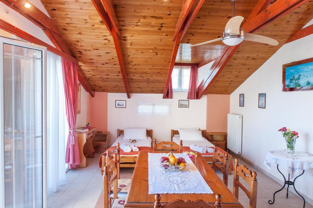 Sea Side Studios Tsilivi  Room photo